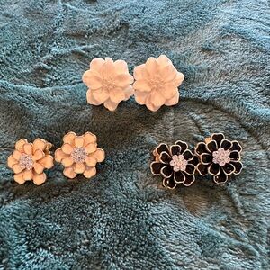 Elegant Floral Earrings Set - White and Black